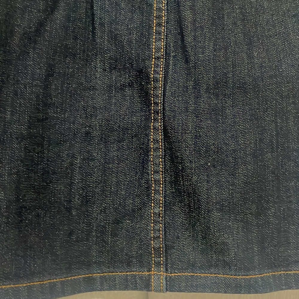 ⭐️Levi’s Denim Skirt - Picture 5 of 11